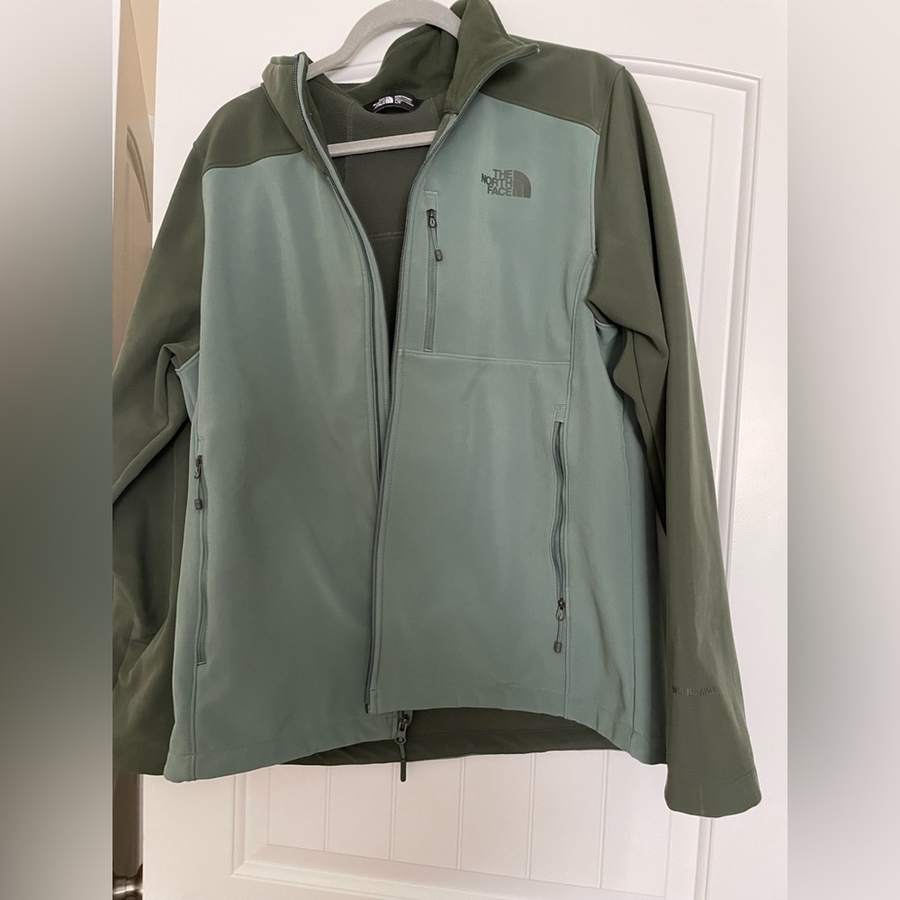 Men’s Large Softshell Northface Jacket
